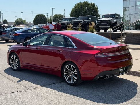 Used 2017 Lincoln MKZ Reserve w/ Climate Package FWD image 4