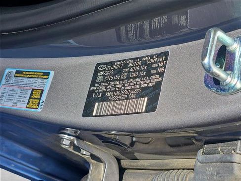 Used 2025 Hyundai Elantra Limited image 25