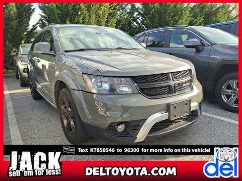Used 2019 Dodge Journey Crossroad image 1