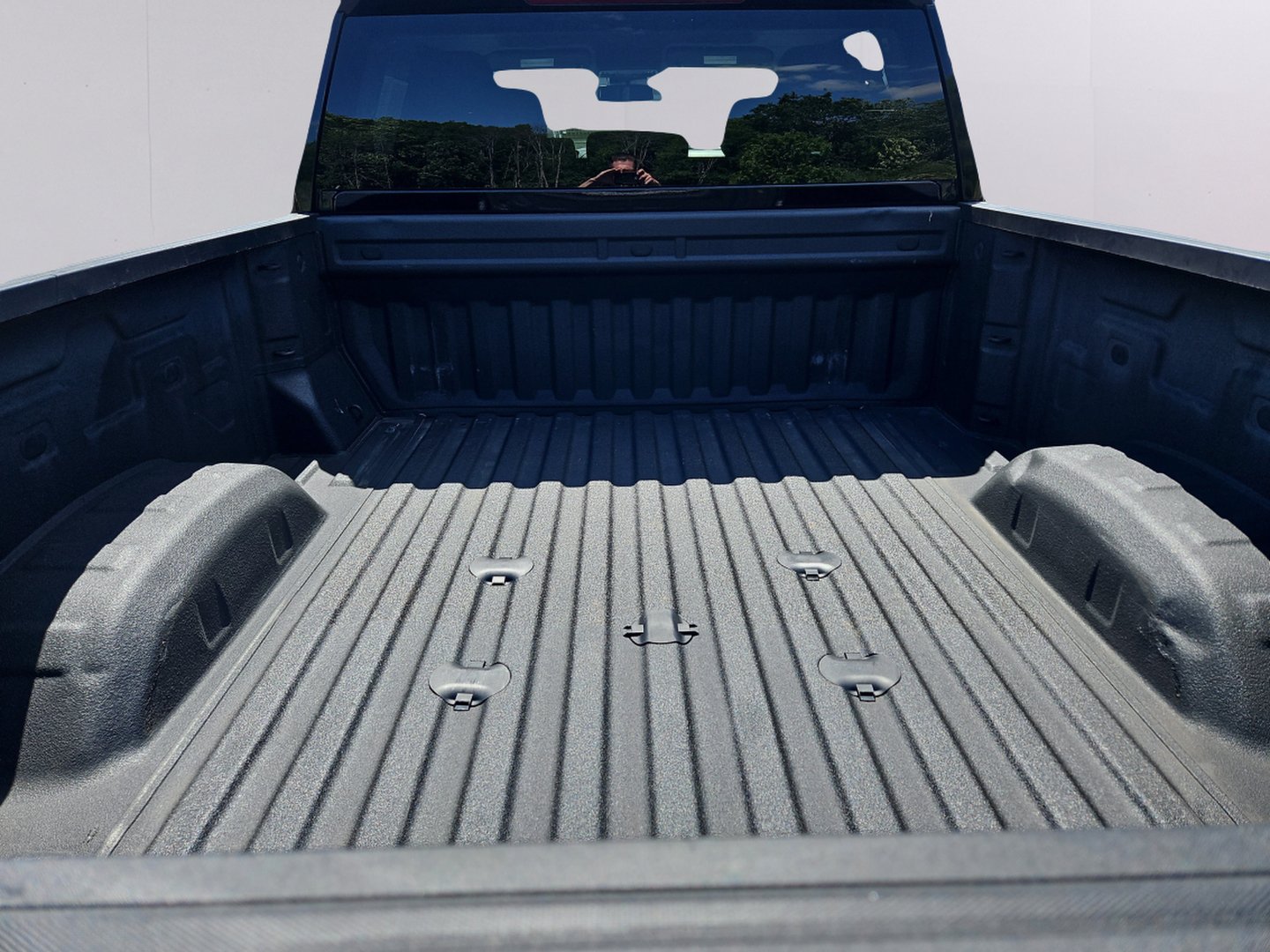 Used 2024 Chevrolet Silverado 2500 Custom AWD/4WD image 32