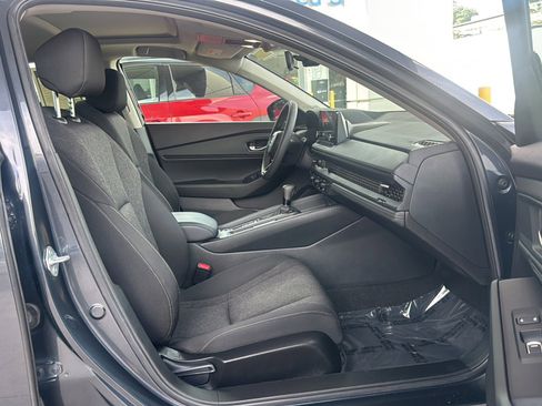 Used 2023 Honda Accord EX image 14