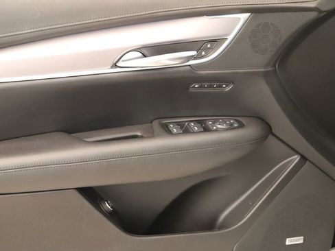 Used 2019 Cadillac XT5 Premium Luxury FWD image 22