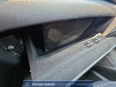Used 2017 INFINITI QX30 FWD image 22