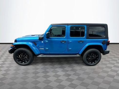 Used 2023 Jeep Wrangler Unlimited Sahara w/ Cold Weather Group AWD/4WD image 9