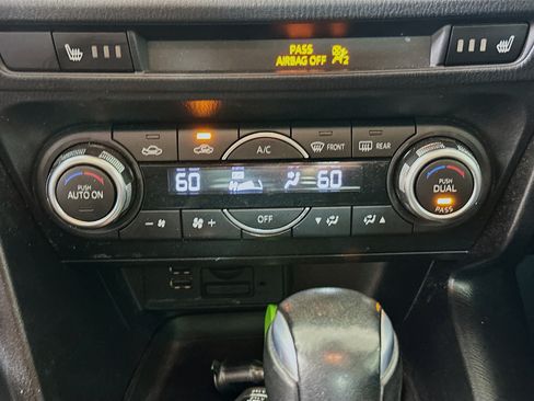 Used 2018 MAZDA MAZDA3 Grand Touring FWD image 23