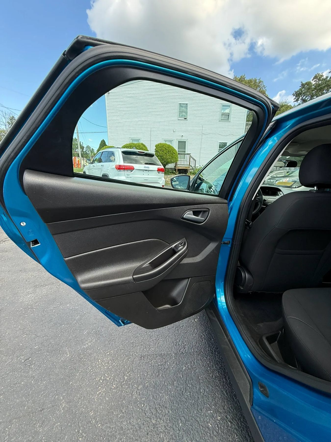 Used 2016 Ford Focus SE FWD image 17