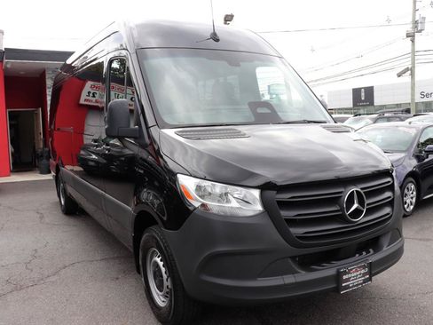 Used 2025 Mercedes-Benz Sprinter 2500 image 7