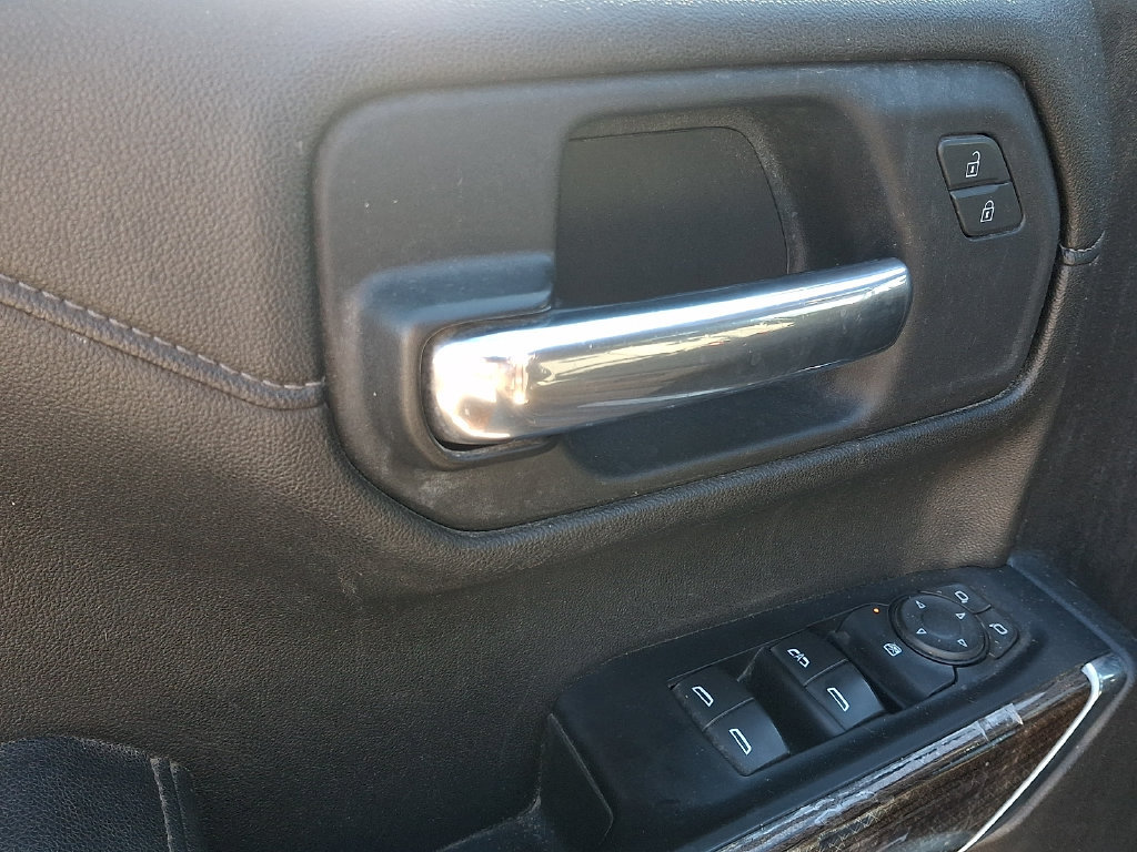 Used 2021 Chevrolet Silverado 1500 LT AWD/4WD image 12
