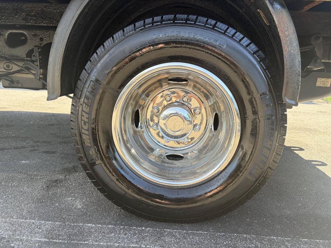 Used 2017 Ford F350 XL w/ Power Equipment Group AWD/4WD image 16