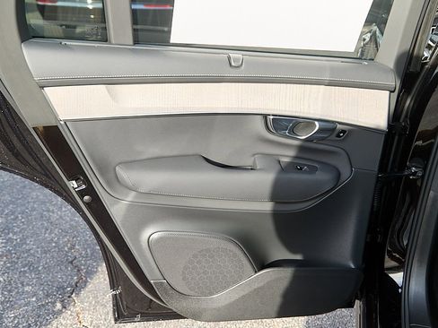 New 2026 Volvo XC90 B6 Ultra w/ Protection Package image 18