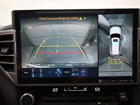 Used 2023 Toyota Sequoia Platinum image 3