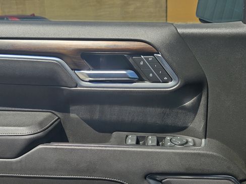 Used 2023 GMC Sierra 1500 SLT image 26