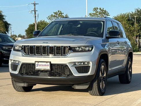 Used 2022 Jeep Grand Cherokee Limited 4xe AWD/4WD image 3