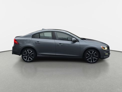 Used 2018 Volvo S60 T5 Dynamic w/ Vision Package image 4