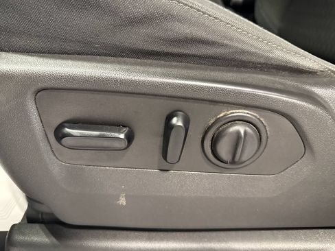 Used 2019 GMC Sierra 1500 SLE w/ SLE Value Package AWD/4WD image 28