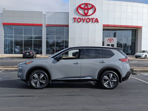 Used 2022 Nissan Rogue Platinum w/ Head-Up Display Package image 5