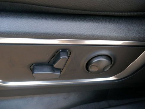 New 2026 RAM 1500 Laramie AWD/4WD image 15