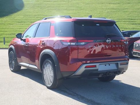 New 2026 Nissan Pathfinder SL w/ SL Premium Package image 5