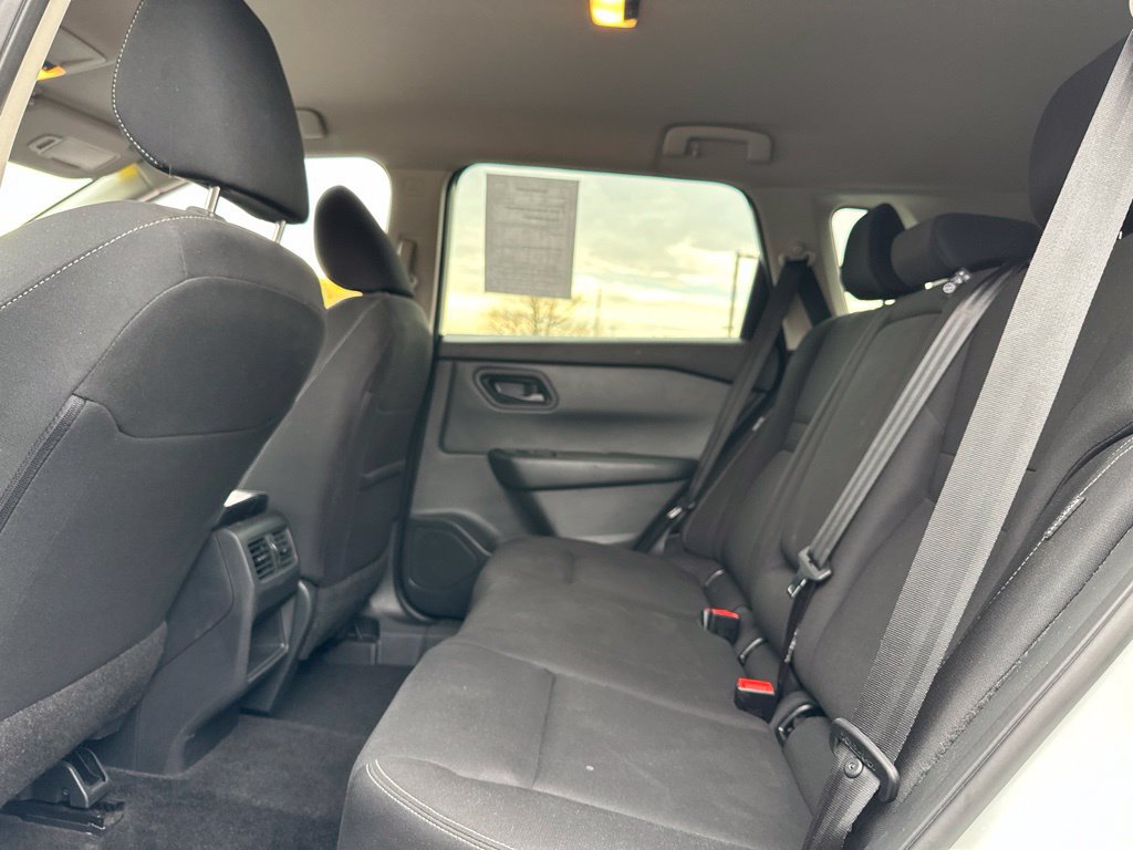 Used 2024 Nissan Rogue S AWD/4WD image 34