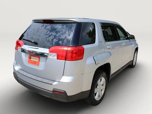 Used 2010 GMC Terrain SLE FWD image 8