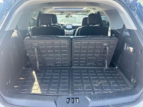 Used 2023 Ford Explorer XLT w/ Equipment Group 202A RWD image 22