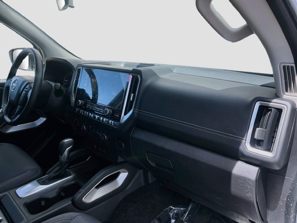 Used 2025 Nissan Frontier SV AWD/4WD image 27