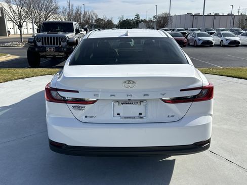 Certified 2025 Toyota Camry LE image 9