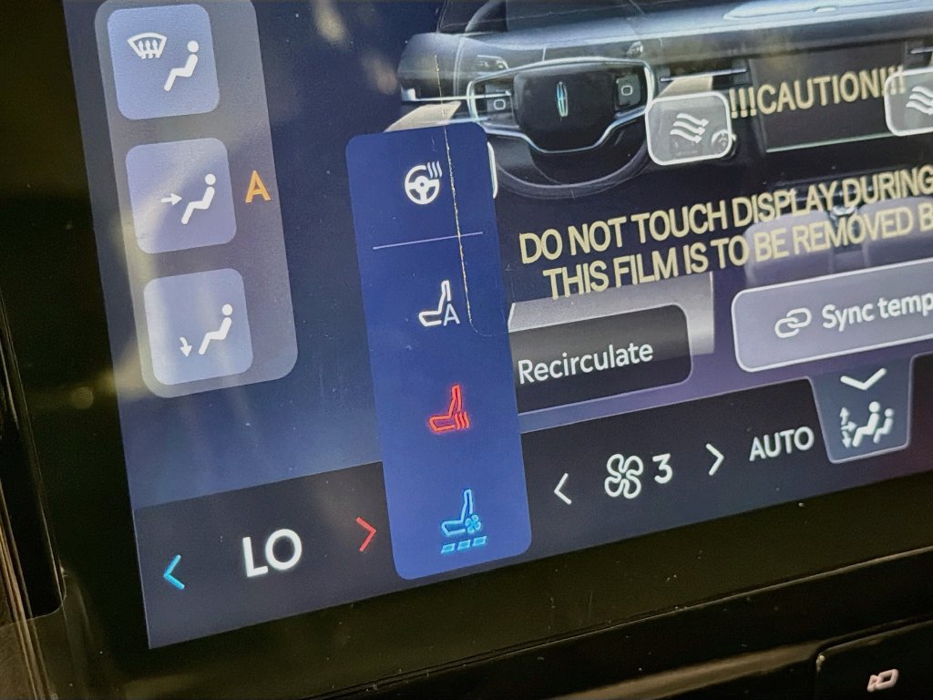 New 2026 Lincoln Navigator Premiere AWD/4WD image 21