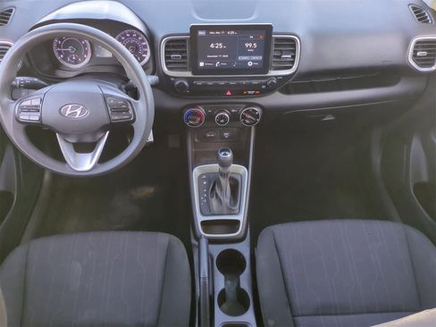Used 2021 Hyundai Venue SE image 16