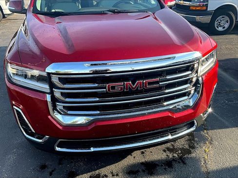 Used 2022 GMC Acadia SLT w/ Preferred Package FWD image 3