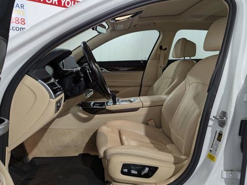 Used 2020 BMW 740i w/ Cold Weather Package image 18