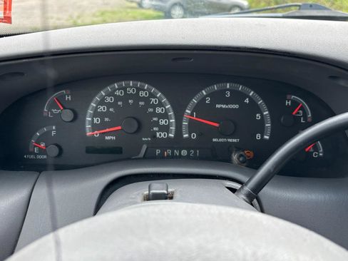 Used 2004 Ford F150 XLT RWD image 11