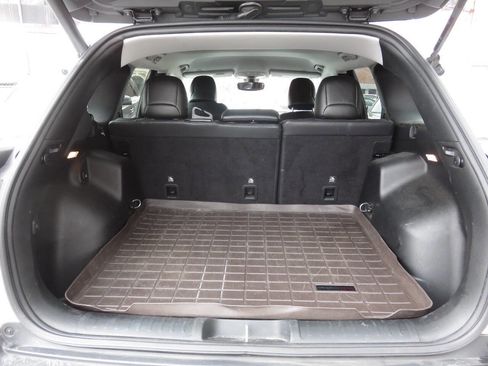 Used 2019 Jeep Cherokee Limited image 24