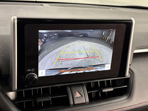 Used 2024 Toyota RAV4 SE image 23