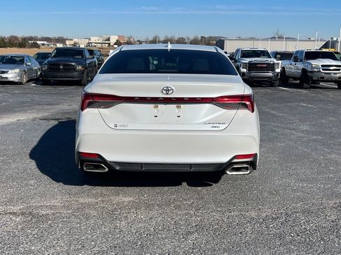 Used 2021 Toyota Avalon Limited image 6