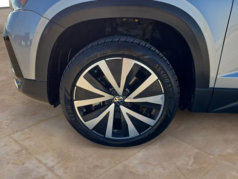 Used 2022 Volkswagen Taos SE image 25