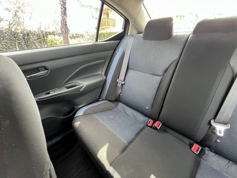 Used 2025 Nissan Versa SV image 37