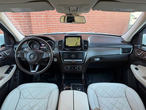 Used 2018 Mercedes-Benz GLS 550 4MATIC image 8