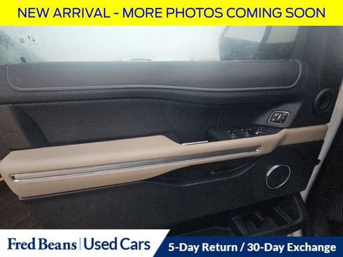 Used 2023 Ford Expedition Max Limited image 12