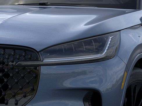 New 2026 Lincoln Aviator Reserve w/ Jet Appearance Package AWD/4WD image 18
