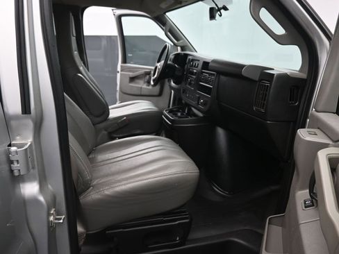 Used 2017 Chevrolet Express 2500 LS image 23