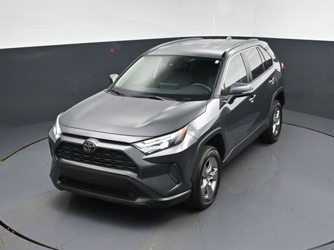 Used 2024 Toyota RAV4 XLE image 31