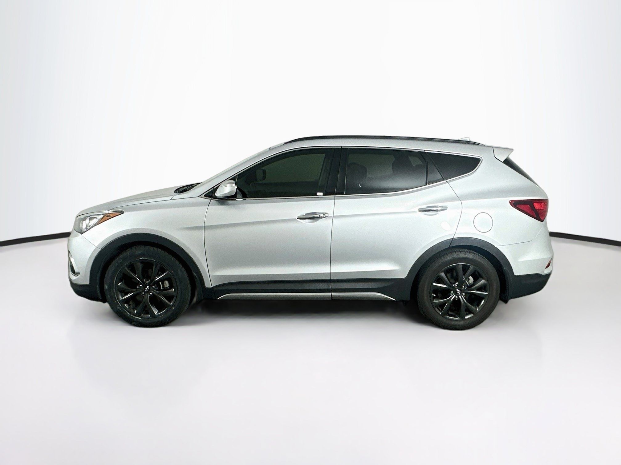 Used 2018 Hyundai Santa Fe Sport w/ 2.0T Ultimate Tech Package 05 FWD image 4