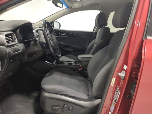 Used 2016 Kia Sorento LX w/ LX Convenience Package image 17