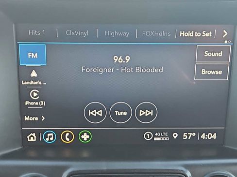 Used 2023 GMC Terrain SLT image 4