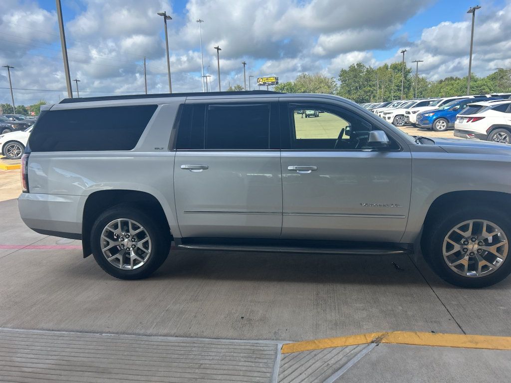 Used 2016 GMC Yukon XL SLT RWD image 2