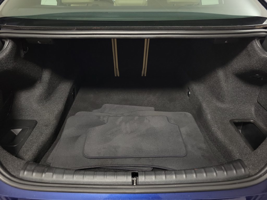 Used 2020 BMW 530i xDrive w/ Premium Package AWD/4WD image 7
