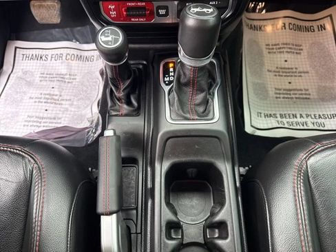 Used 2019 Jeep Wrangler Unlimited Rubicon w/ Dual Top Group image 13