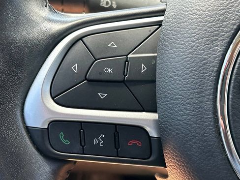 Used 2020 Jeep Compass Latitude FWD image 24