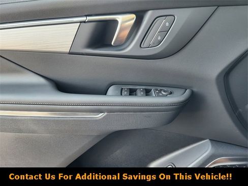 New 2026 Buick Enclave Preferred w/ LPO, Floor Liner Package image 17